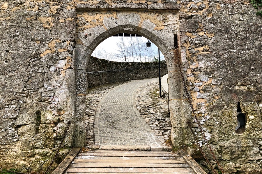 narrowgate